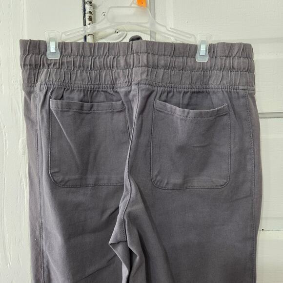 Time and Tru Woman's Grey Pants with Tie Strings size M - Picture 5 of 11